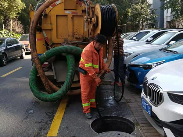 红毛镇排污管道清淤